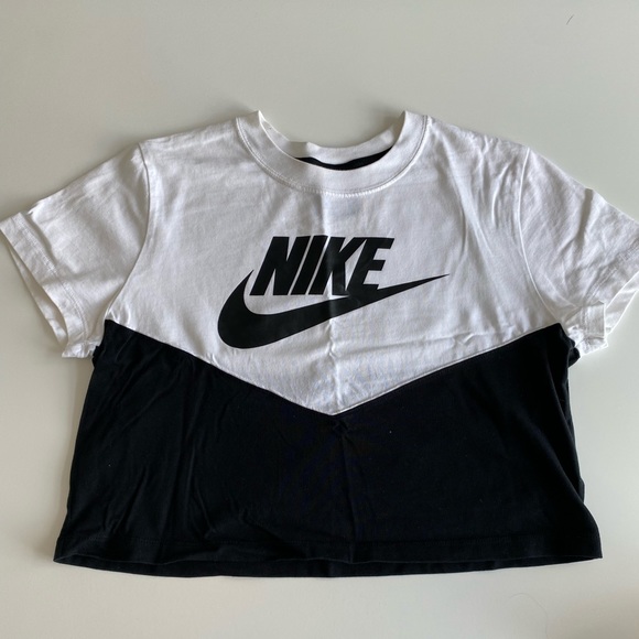 Nike crop top small - Picture 2 of 3